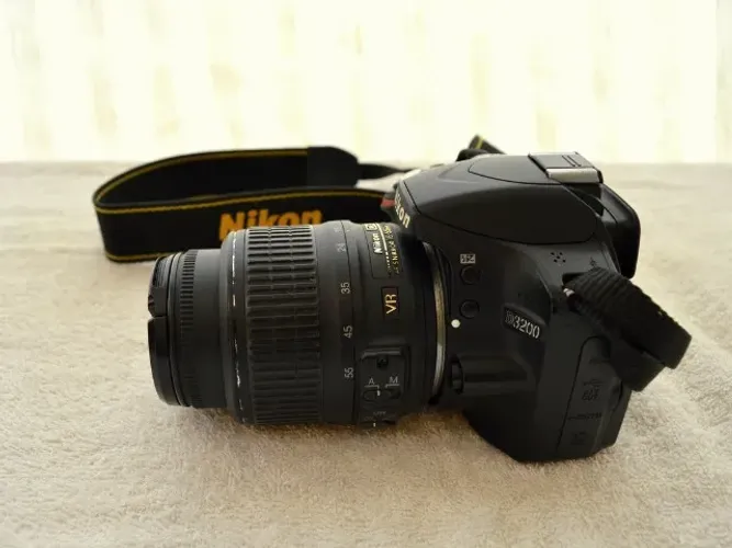 Câmera Nikon D3200 Lente 18-55mm e Acessórios, poucos Cliks, Excelente estado.