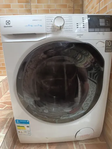 Máquina de Lava e Seca Eletrolux 11Kg