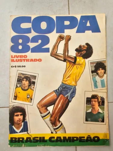 Álbum ORIGINAL da Copa do Mundo de 82 com o Maradona - Item de Colecionador.