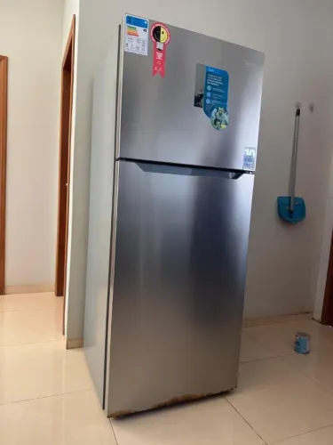 Geladeira Midea