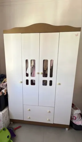 Conjunto Quarto Infantil: Guarda-Roupa, Cômoda e Berço