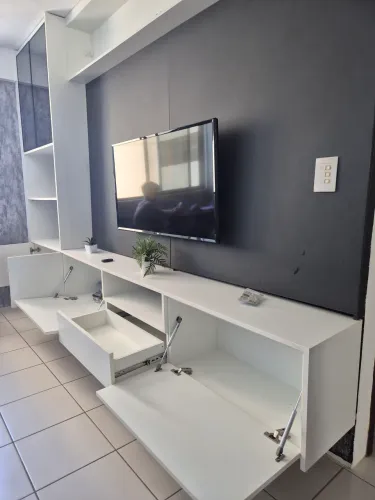 Alugo apartamento no Edf. Racine