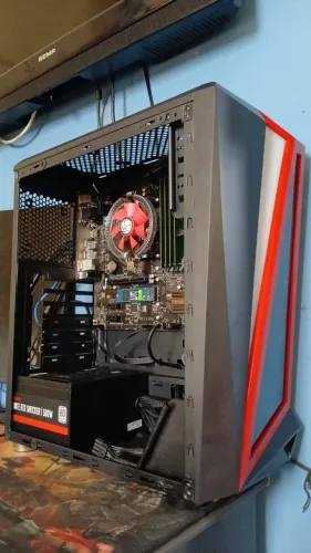 CPU AMD Ryzen 3 2200g 16gb ddr4 ssd nvme 256gb fonte 500w 80plus aceito cartão