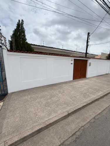 Alugo Casa 4/4 dois suites no trapiche da Barra 