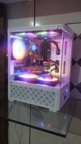 Pc gamer com GTX 1650 roda tudo semi novo
