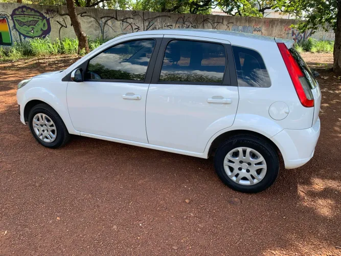 Ford Fiesta SE 1.6 8V Flex 5P 2014