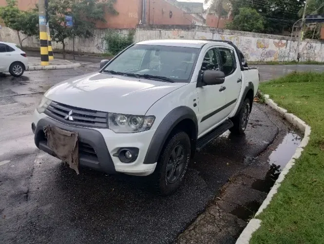 Mitsubishi L200 T.outdoor 3.2 CD TB Int. Dies. Aut. 2018