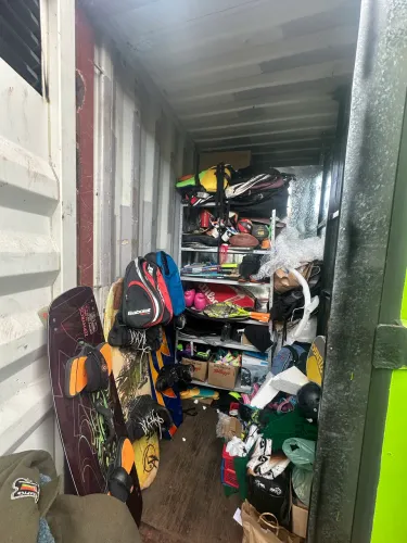 Família vende tudo raquete prancha wakeboard snowboard mala mochila cerâmica Tenho Tudo