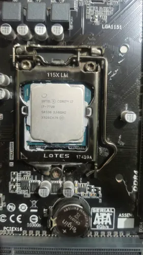 Placa mãe gigabyte 1151 + i7-7700