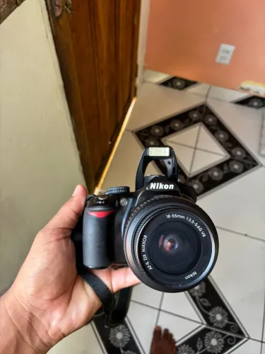 Vendo Nikon D3100