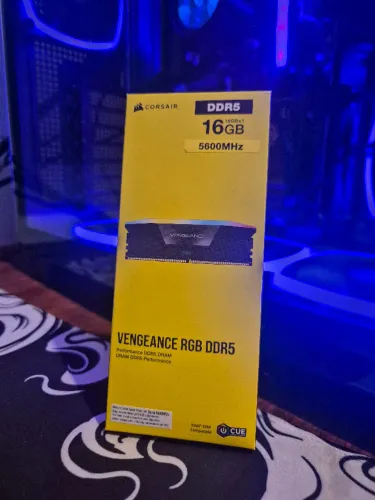 Memória DDR5 Corsair Vengeance RGB 16GB (1x16GB) 5600MT/s CL40 CMH16GX5M1B5600C40