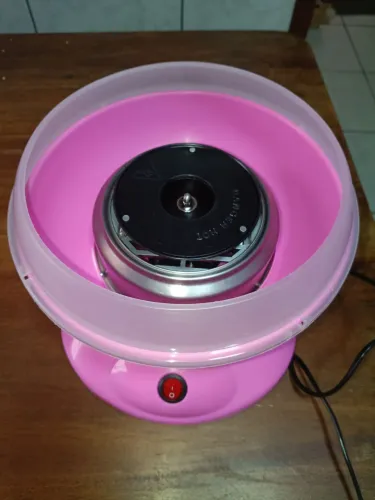Máquina de fazer algodão doce