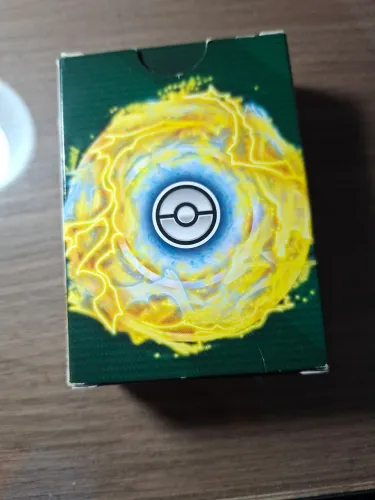 Caixa de Cartas Pokemon Surpresa com 2 raras garantidas