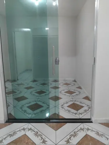 ALUGA-SE CASA ( NÃO PAGA ÁGUA E ENERGIA) 