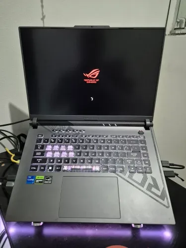 Notebook Gamer ASUS ROG Strix G16 RTX 4060 i7 13HX 165Hz