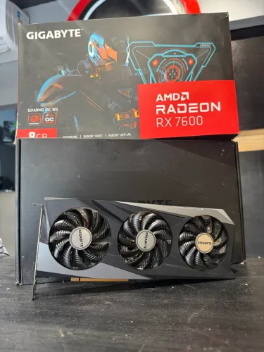 Placa de Video RX 7600 8GB Gigabyte Windforce