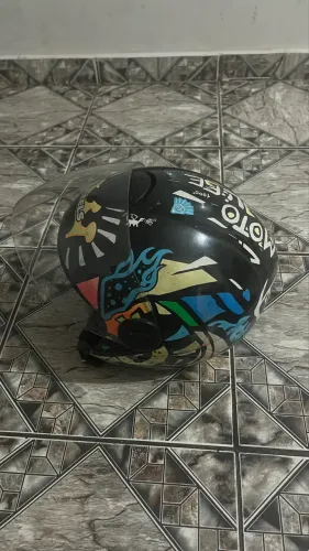 Capacete peels aberto