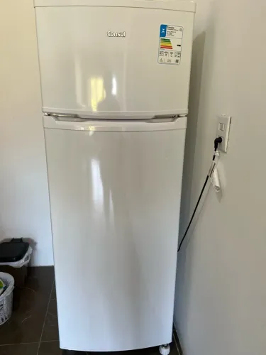 Geladeira Consul 334 litros - 4 meses de uso