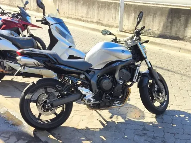 Yamaha FZ6 N 2009 - Fazer 600