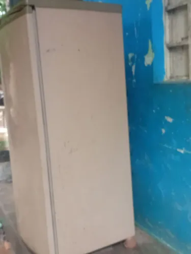 Vendo geladeira 