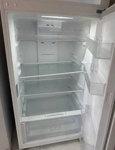 Geladeira Midea