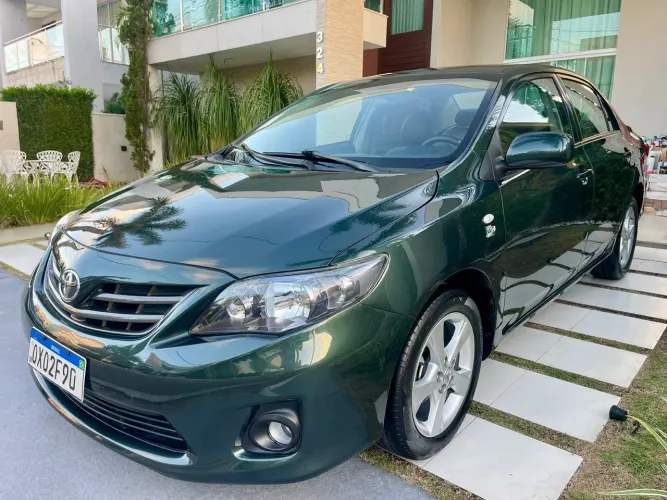 Toyota Corolla GLI 1.8 Flex 16V Aut. 2014