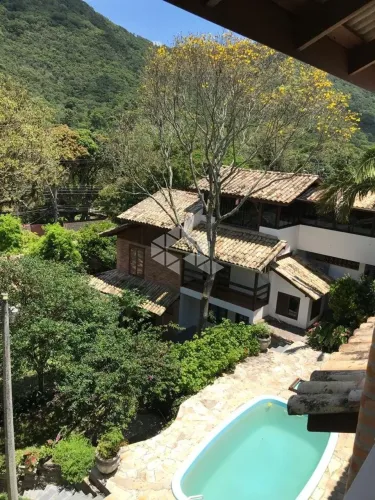 Maravilhosa pousada muito próxima do Costão do Santinho