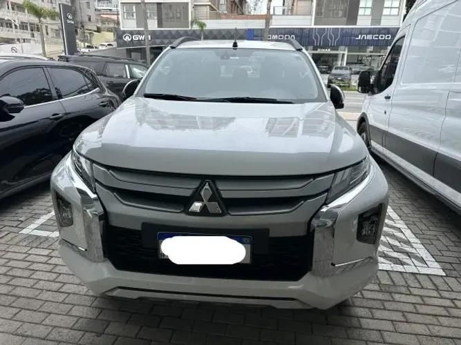 Mitsubishi L200 Triton Sport HPE 2.4 CD Diesel Aut. 2024