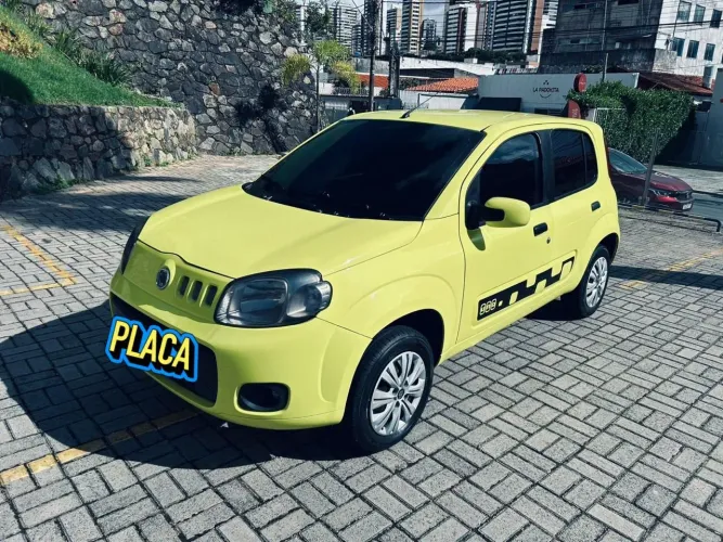 Fiat Uno Attractive 1.4 EVO Fire Flex 8V 4P 2012