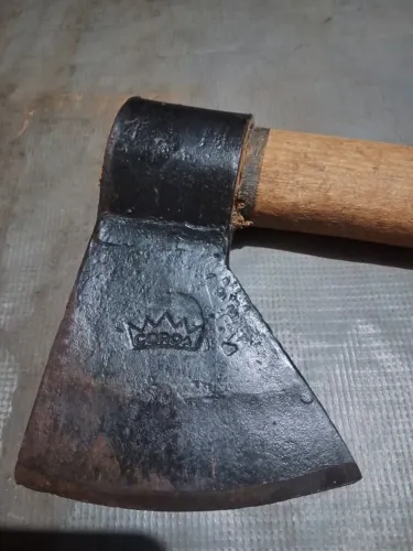 Machado Antigo Marca Coroa - Peça de Coleção