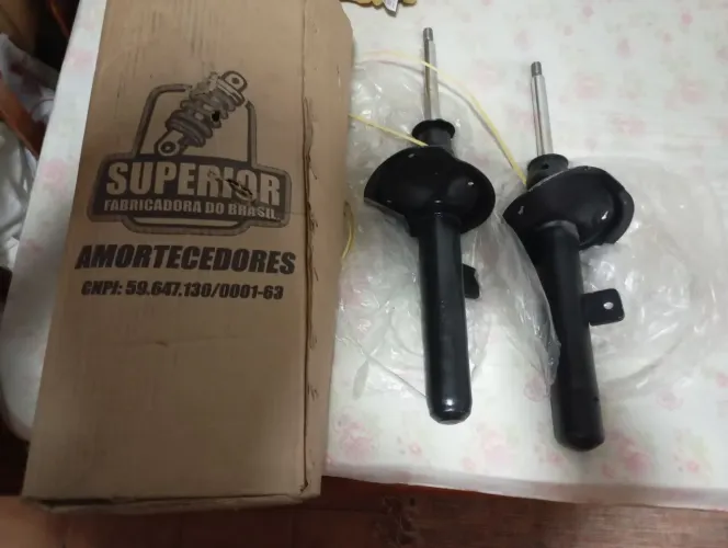Par amortecedor NOVO dianteiro (lado esquerdo/direito) Peugeot 206/207, ano 2013/2014