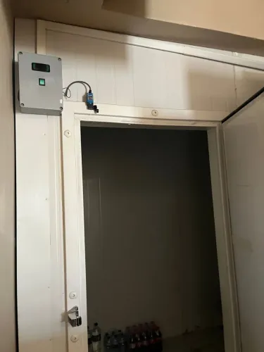 CÂMARA FRIA PARA DISTRIBUIDORA OU FRIOS SEMI NOVA