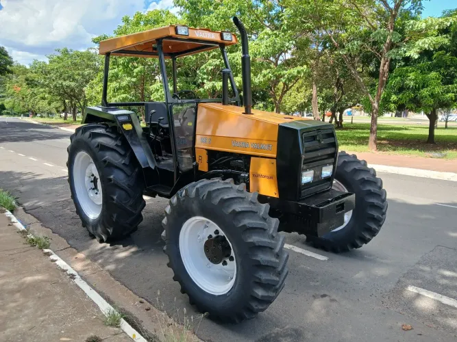 Trator Valmet Modelo 885 S 4x4 Ano 1995