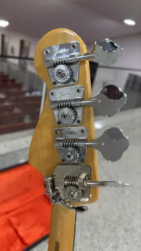Baixo Fender Americano Jazz bass 75 reissue ( 2006 )