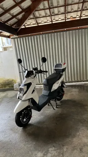Moto elétrica JET1000w desbloqueada