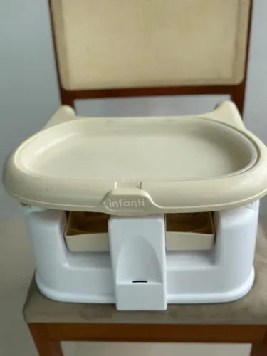 Cadeira de alimentação portátil marca infanti