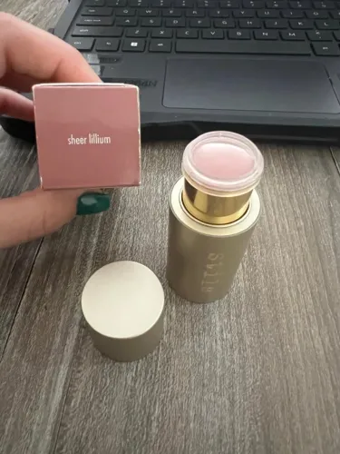 Stilla Harmony Lip e Cheek Stick (Blush Bastao Labios e Bochechas) - Cot Sheer Lilliu