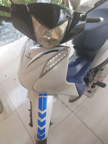 Moto filé andando muito 