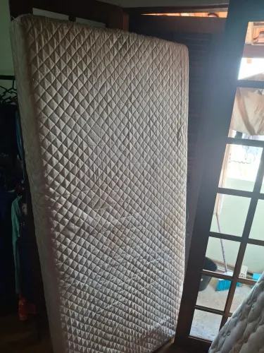 Cama solteiro com cama auxiliar