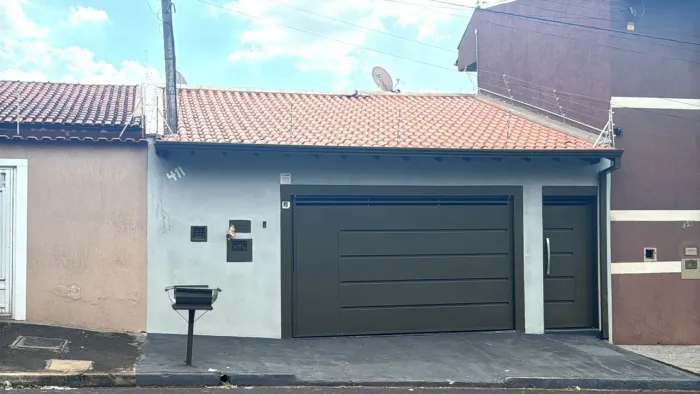 Casa Térrea - 2 Dormitórios ¢|
