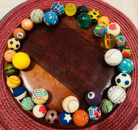 38 Bolinhas coloridas para brincar e/ou decorar!