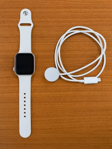 Apple Watch SE 3 GPS 44mm Starlight - NOVO/ZERADO