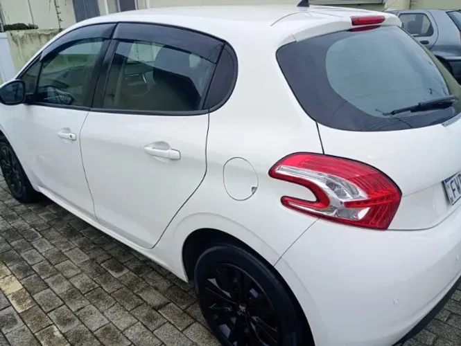 Peugeot 208 Active/active Pack 1.5 Flex 8V 5P 2015