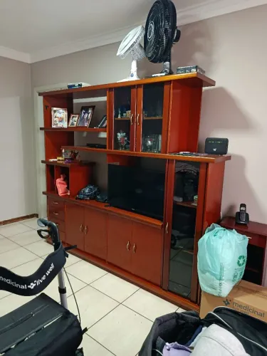 VENDE MOVEL PARA SALA EM ÓTIMO ESTADO DE CONSERVAÇÃO