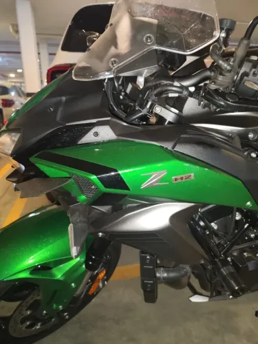 Kawasaki Zh2 em estado de zera