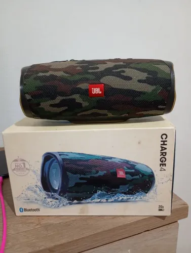 Vendo JBL charge 4 Original 