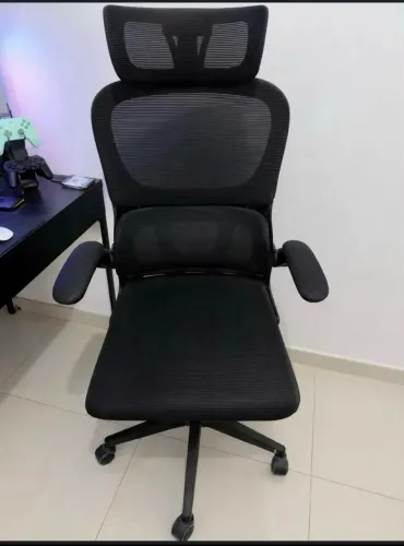 Cadeira gamer ergonomica em excelente estado pra vender logo