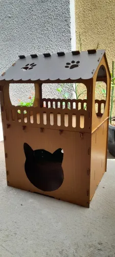 Casinha toca para gatos. 