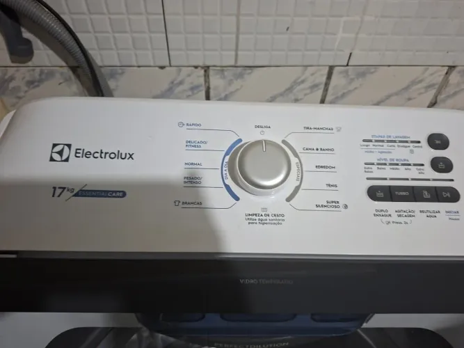 Vendo máquina 17Kg Seminova