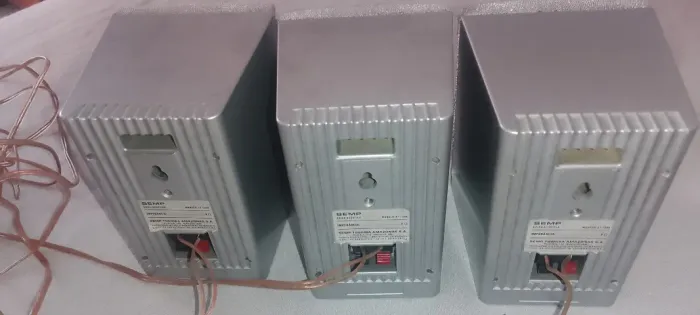 Conjunto de caixas acústicas bem potente
